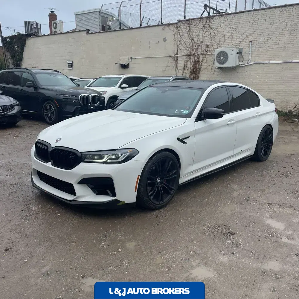 2023 BMW M5