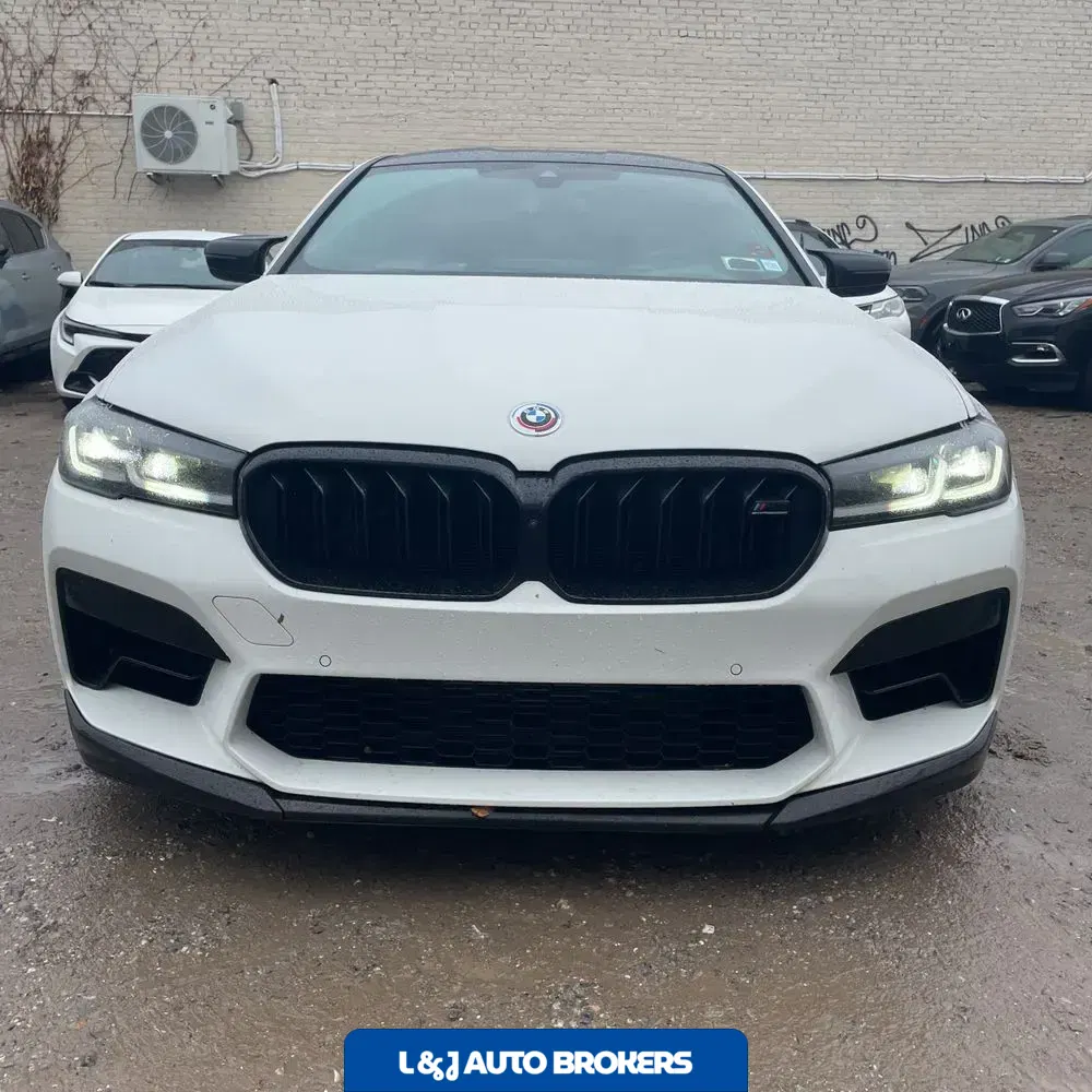 2023 BMW M5