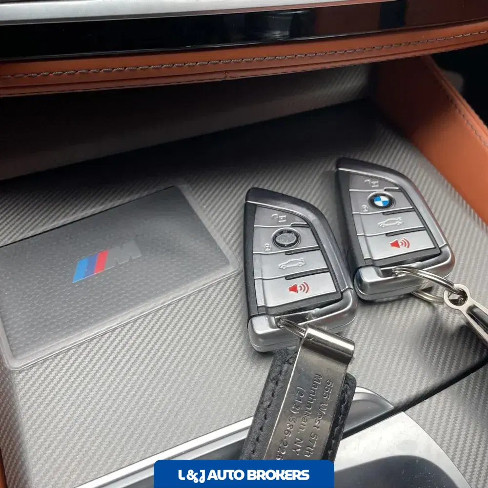 2023 BMW M5