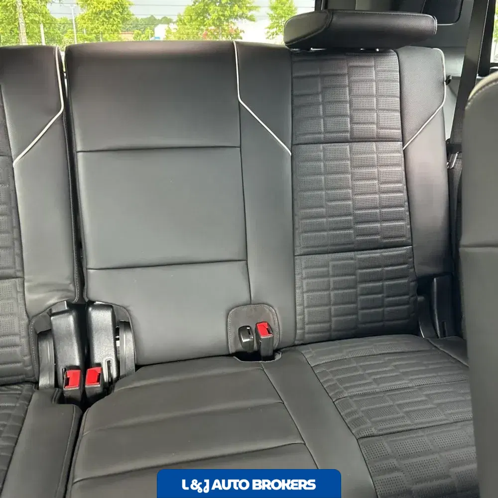 2025 Cadillac Escalade Sport Platinum