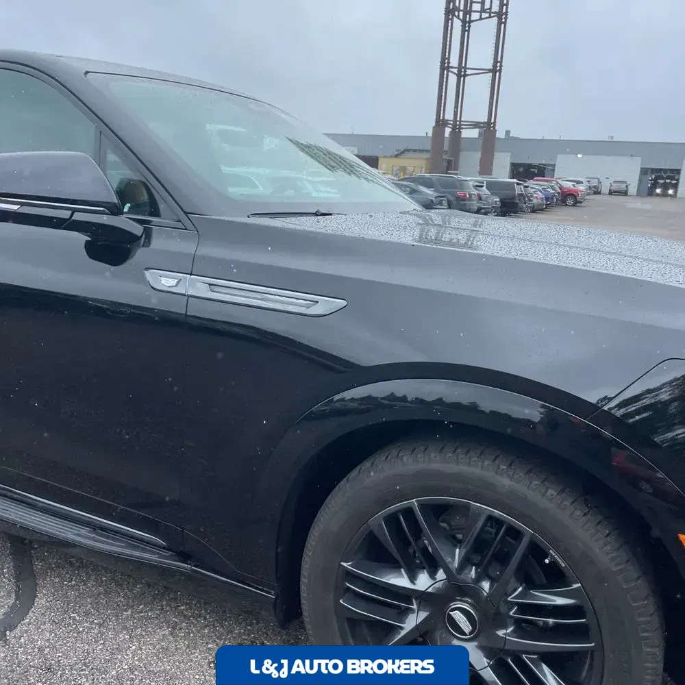 2025 Cadillac Escalade IQ Sport 2