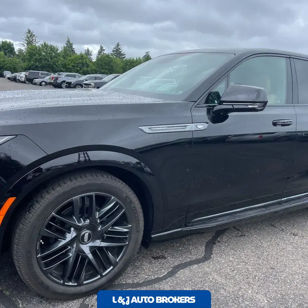 2025 Cadillac Escalade IQ Sport 2