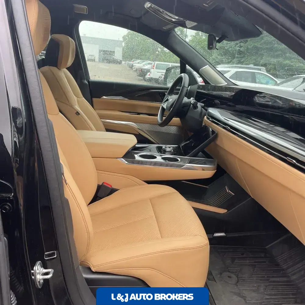 2025 Cadillac Escalade IQ Sport 2