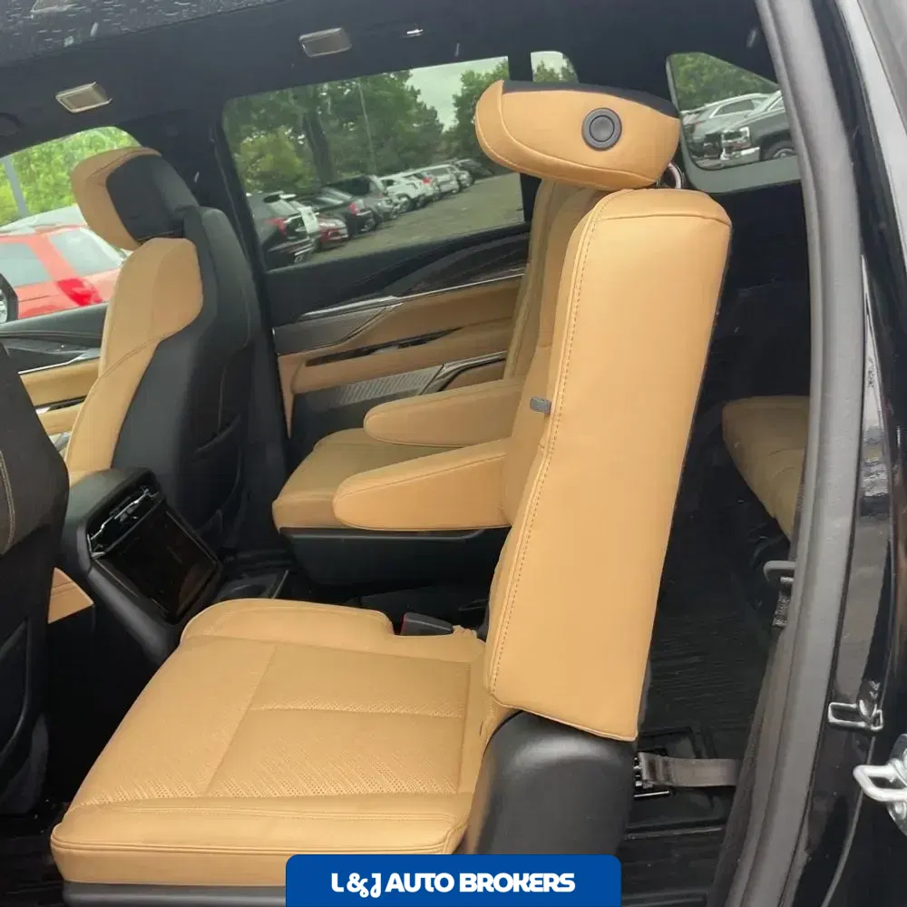 2025 Cadillac Escalade IQ Sport 2