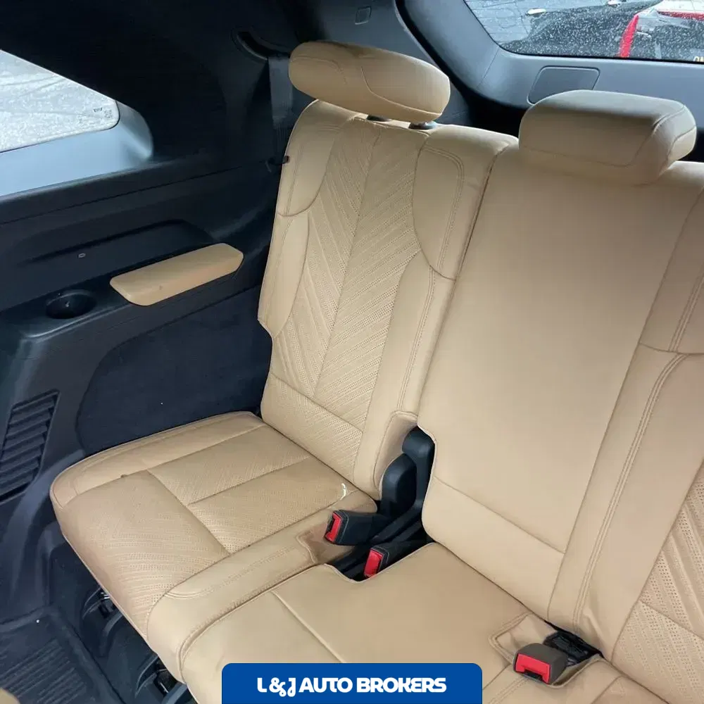 2025 Cadillac Escalade IQ Sport 2