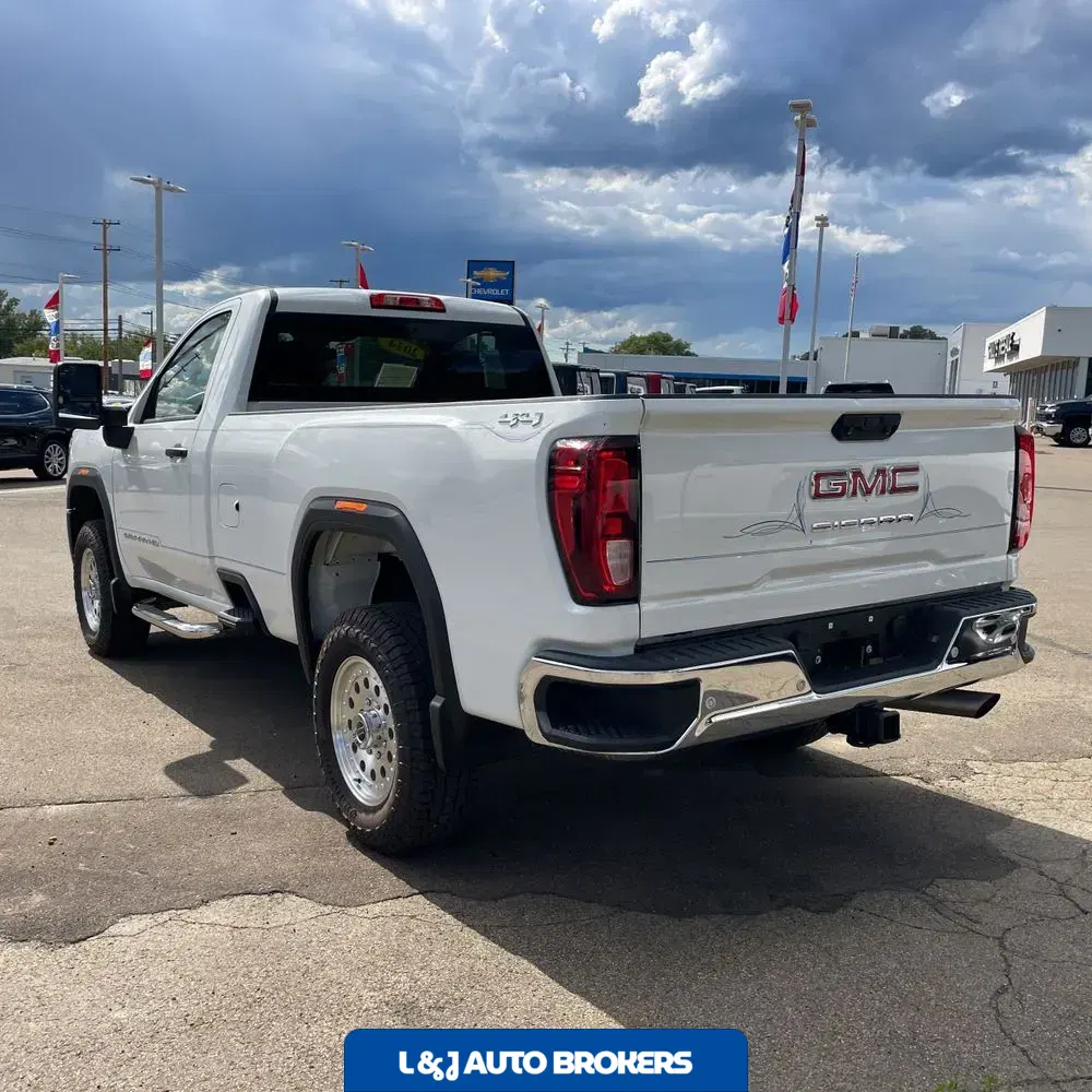 2024 GMC Sierra 2500HD Pro