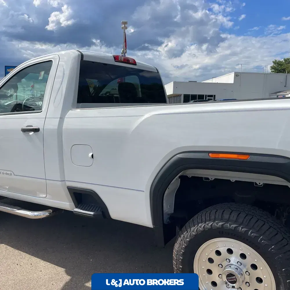 2024 GMC Sierra 2500HD Pro