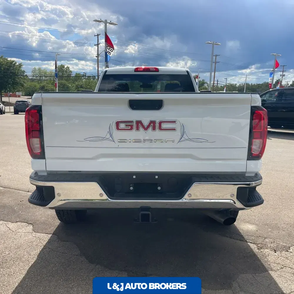 2024 GMC Sierra 2500HD Pro
