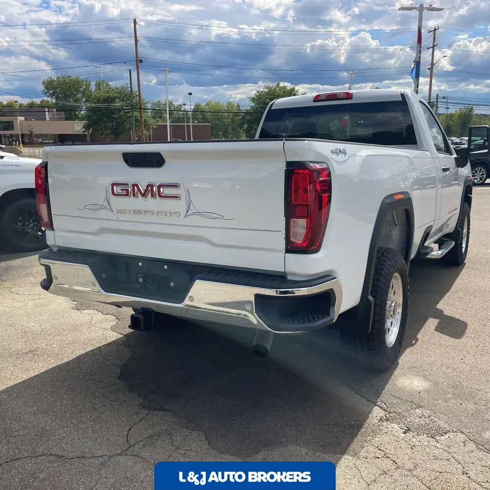 2024 GMC Sierra 2500HD Pro