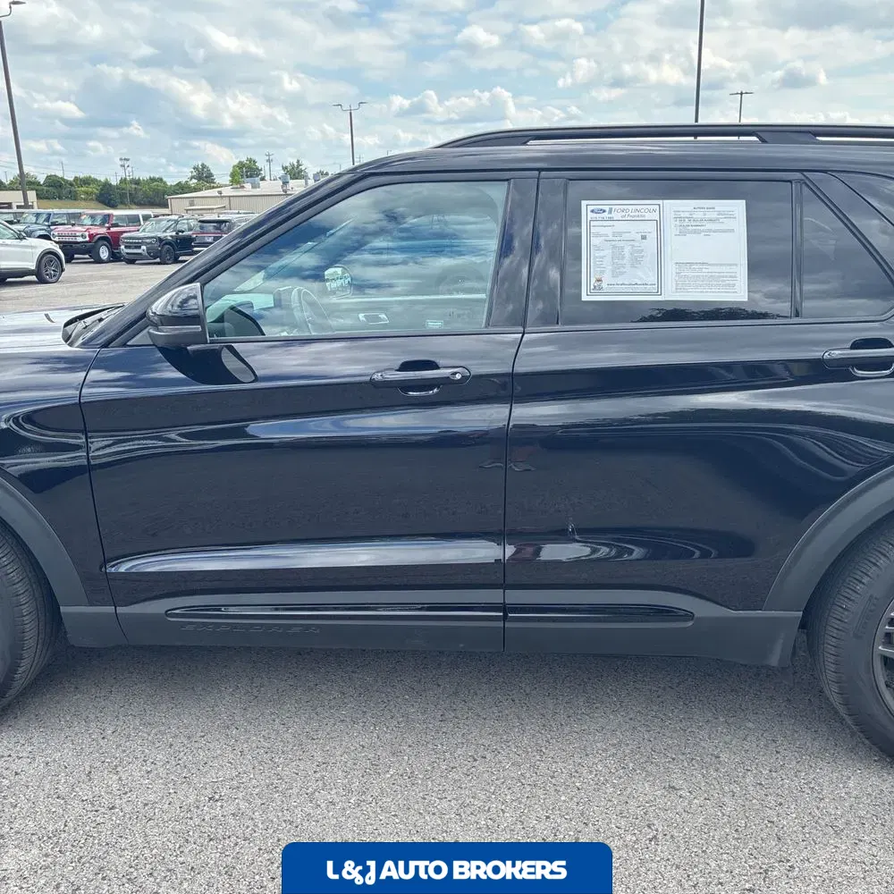 2025 Ford Explorer ST