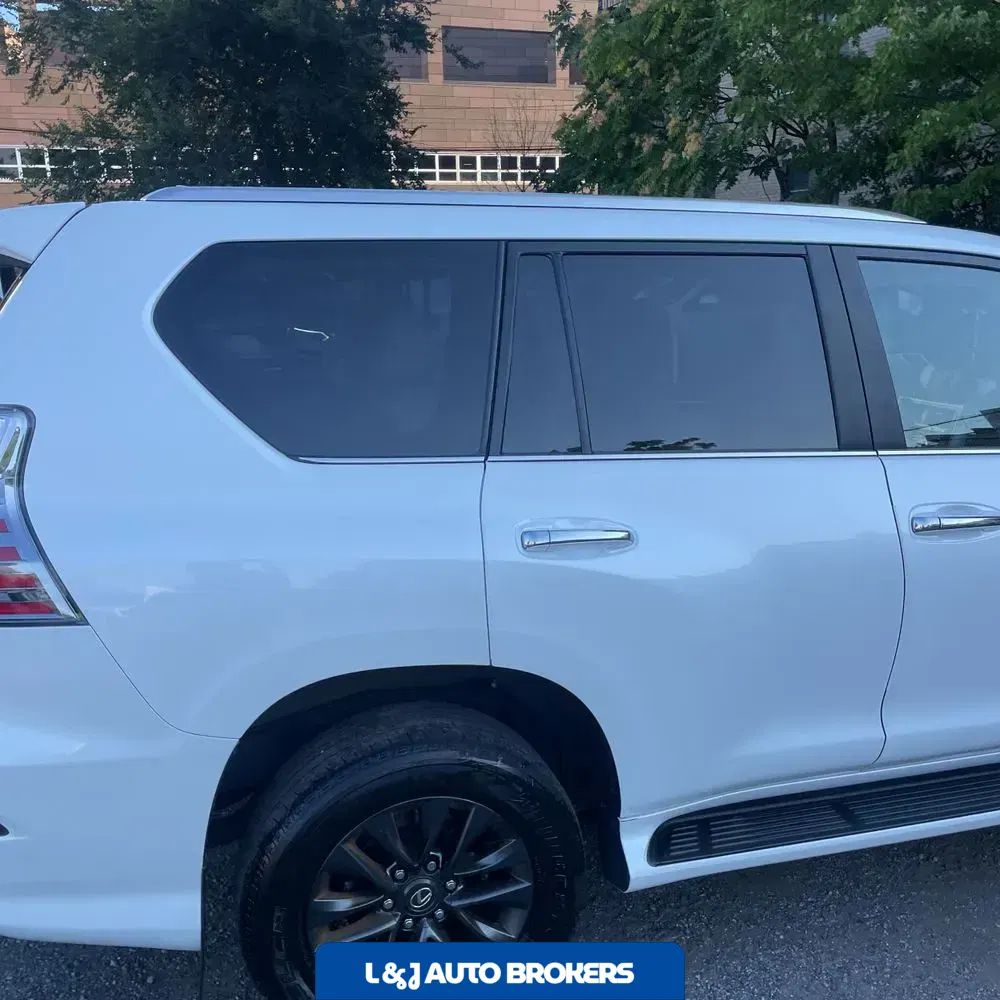 2022 Lexus GX 460 Base