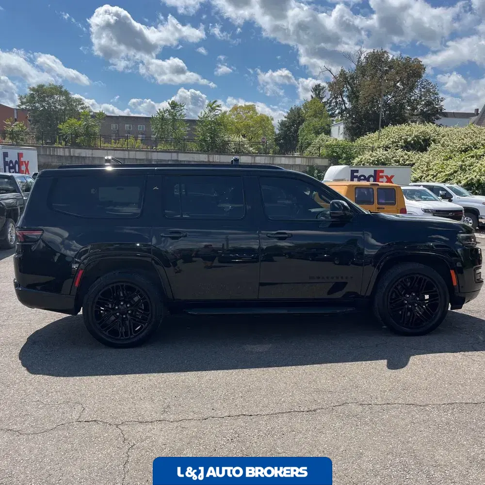 2023 Jeep Wagoneer Carbide