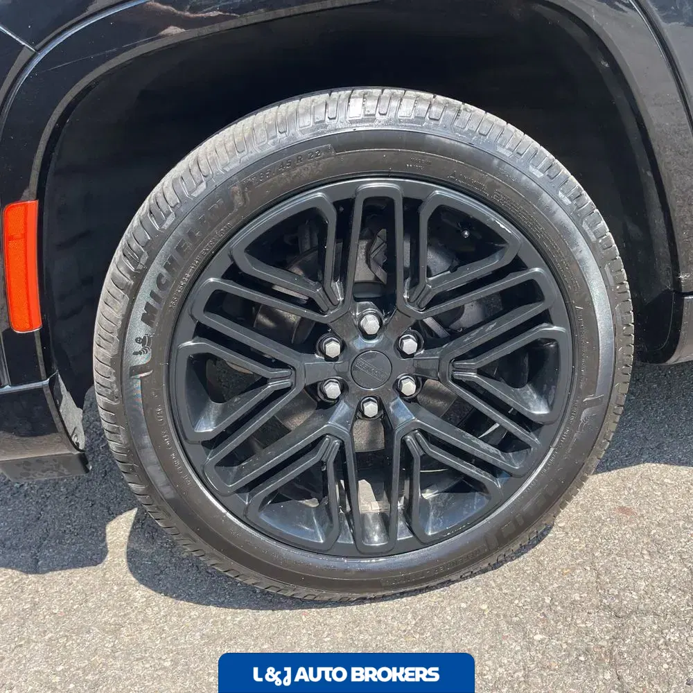 2023 Jeep Wagoneer Carbide