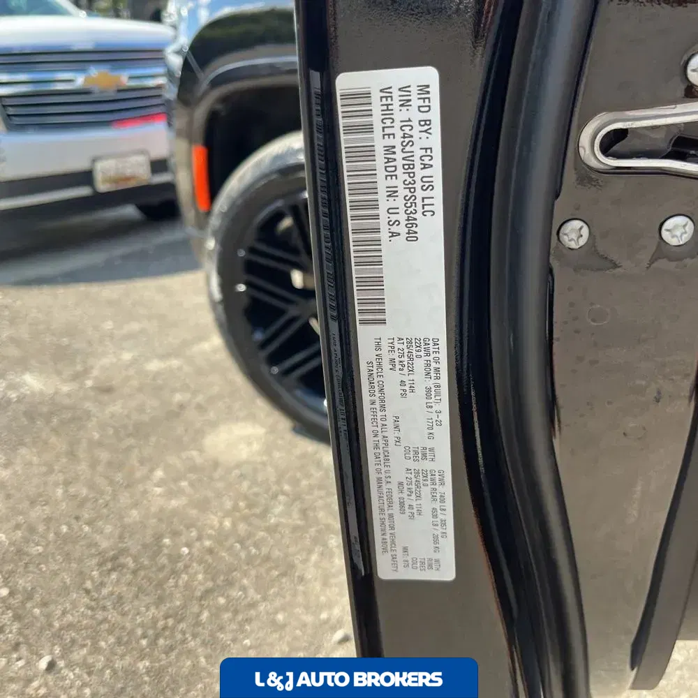 2023 Jeep Wagoneer Carbide