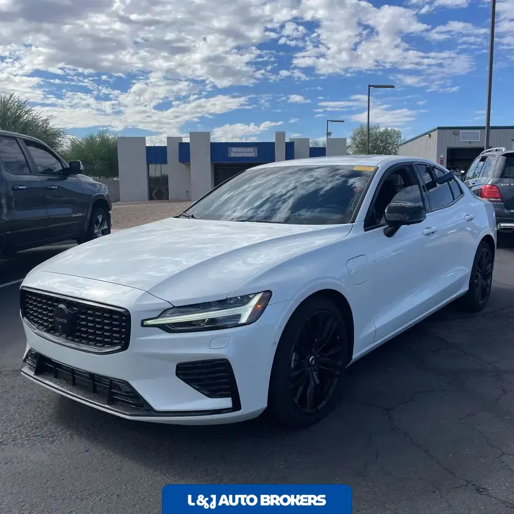 2024 Volvo S60 T8 - Ultimate PHEV