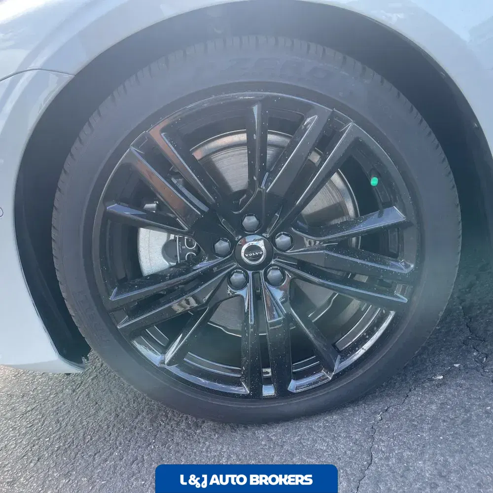 2024 Volvo S60 T8 - Ultimate PHEV