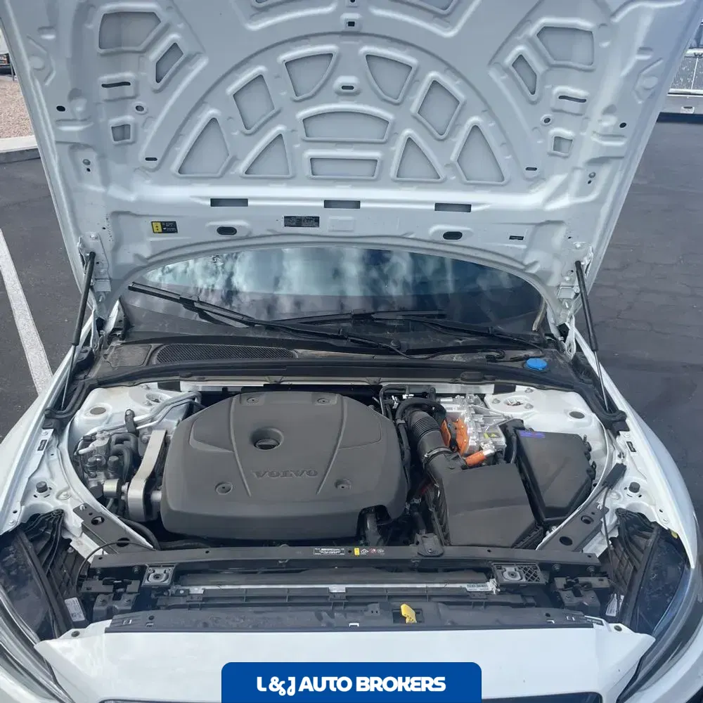2024 Volvo S60 T8 - Ultimate PHEV