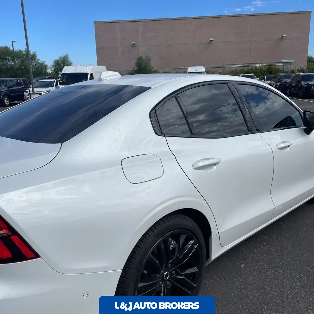 2024 Volvo S60 T8 - Ultimate PHEV