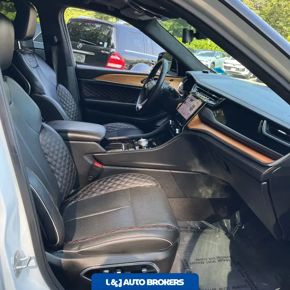 2023 Jeep Grand Cherokee L Summit Reserve