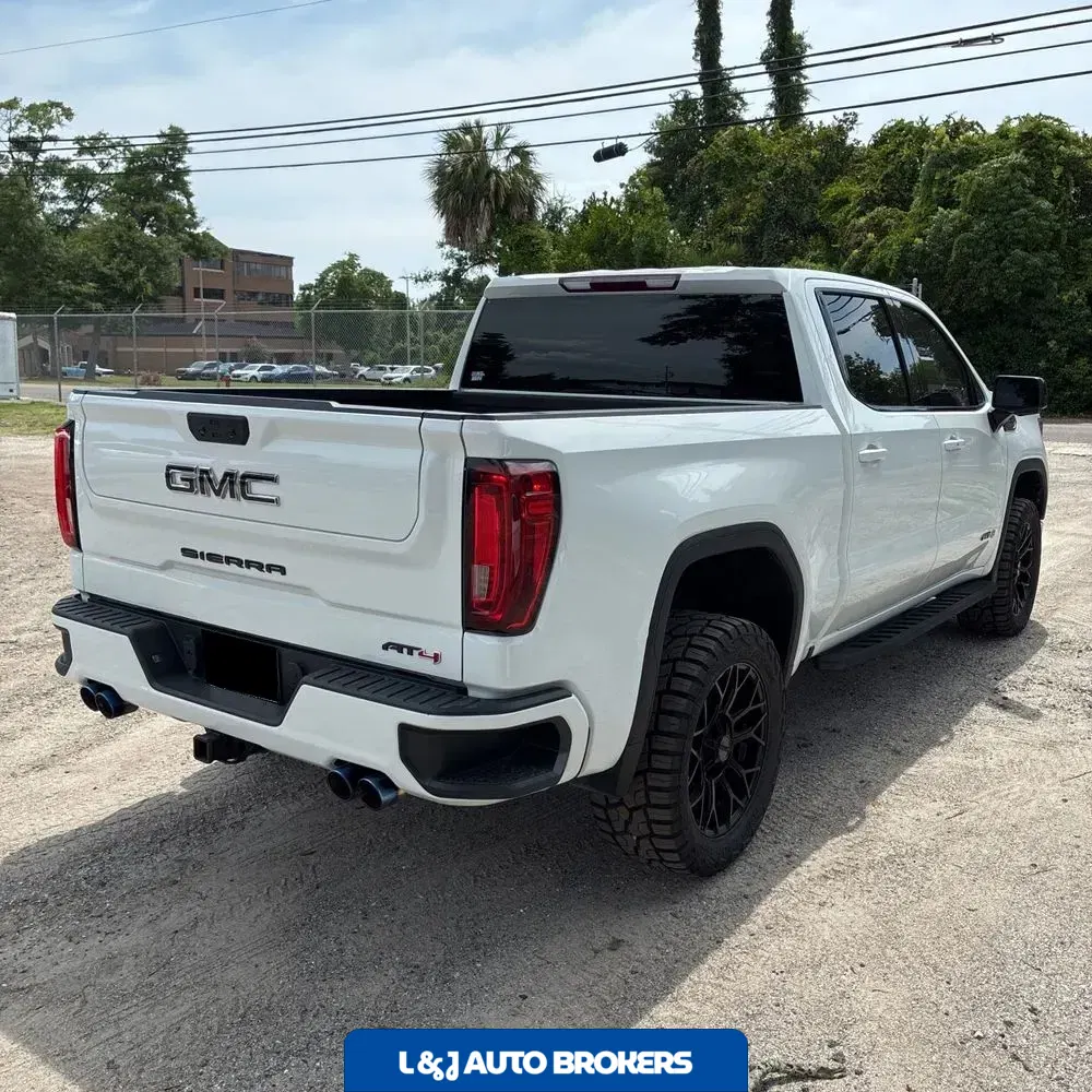 2022 GMC Sierra 1500 AT4