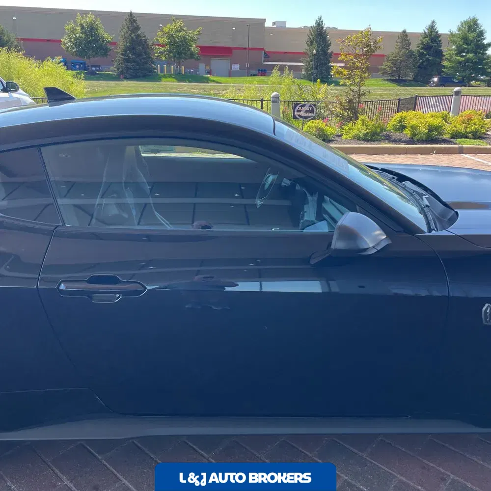 2024 Ford Mustang Dark Horse