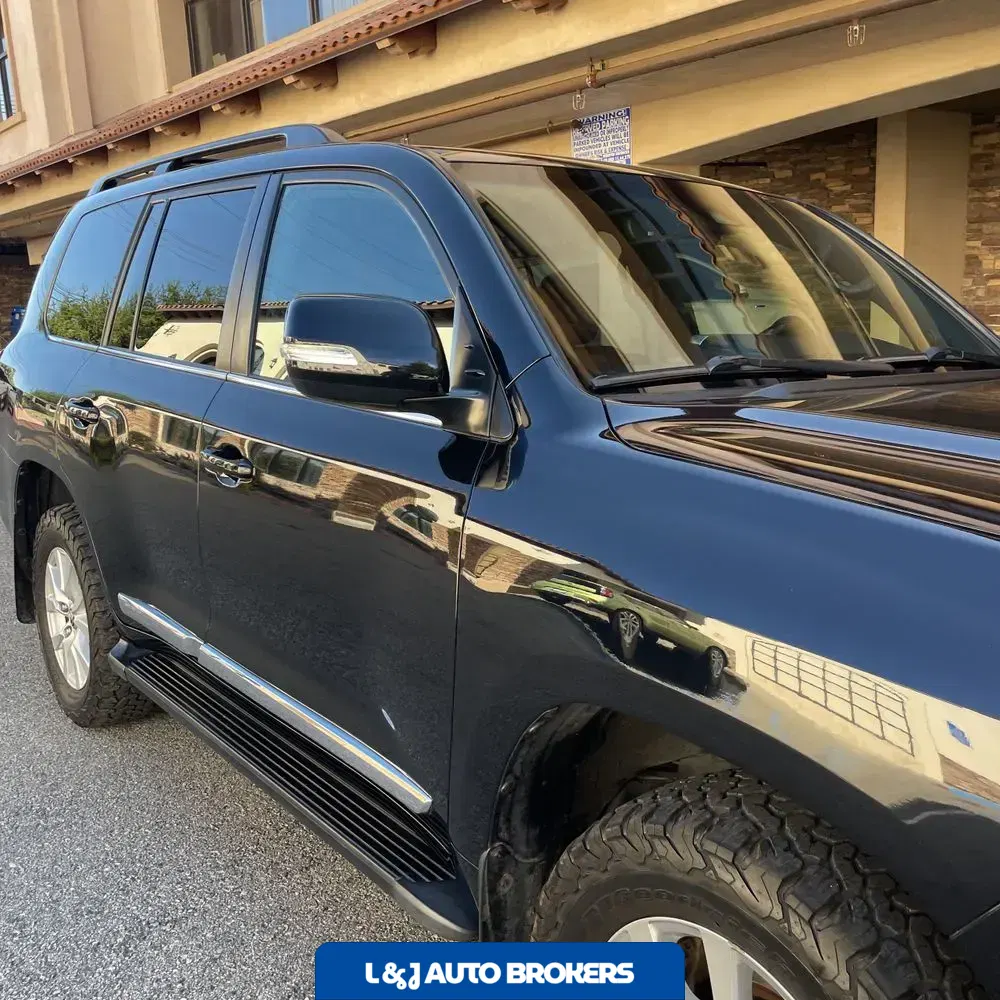 2019 Toyota Land Cruiser Base