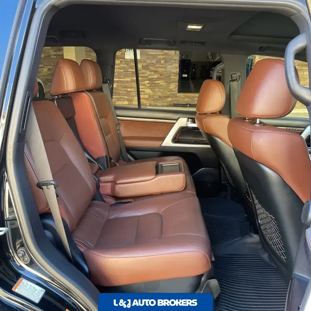 2019 Toyota Land Cruiser Base