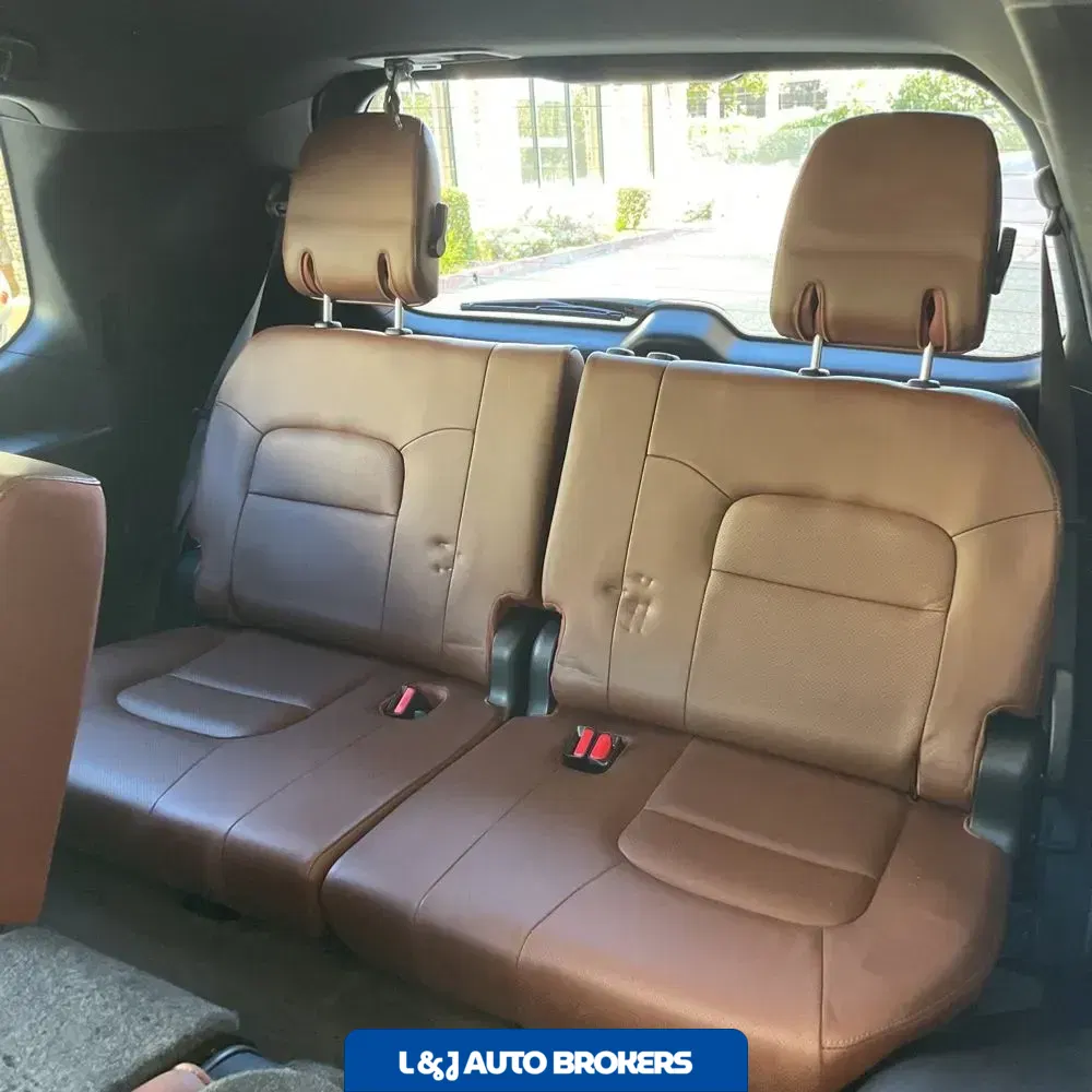 2019 Toyota Land Cruiser Base