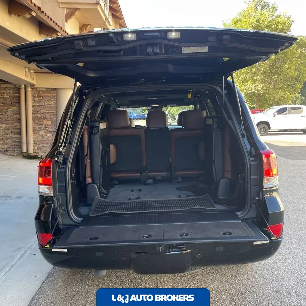 2019 Toyota Land Cruiser Base