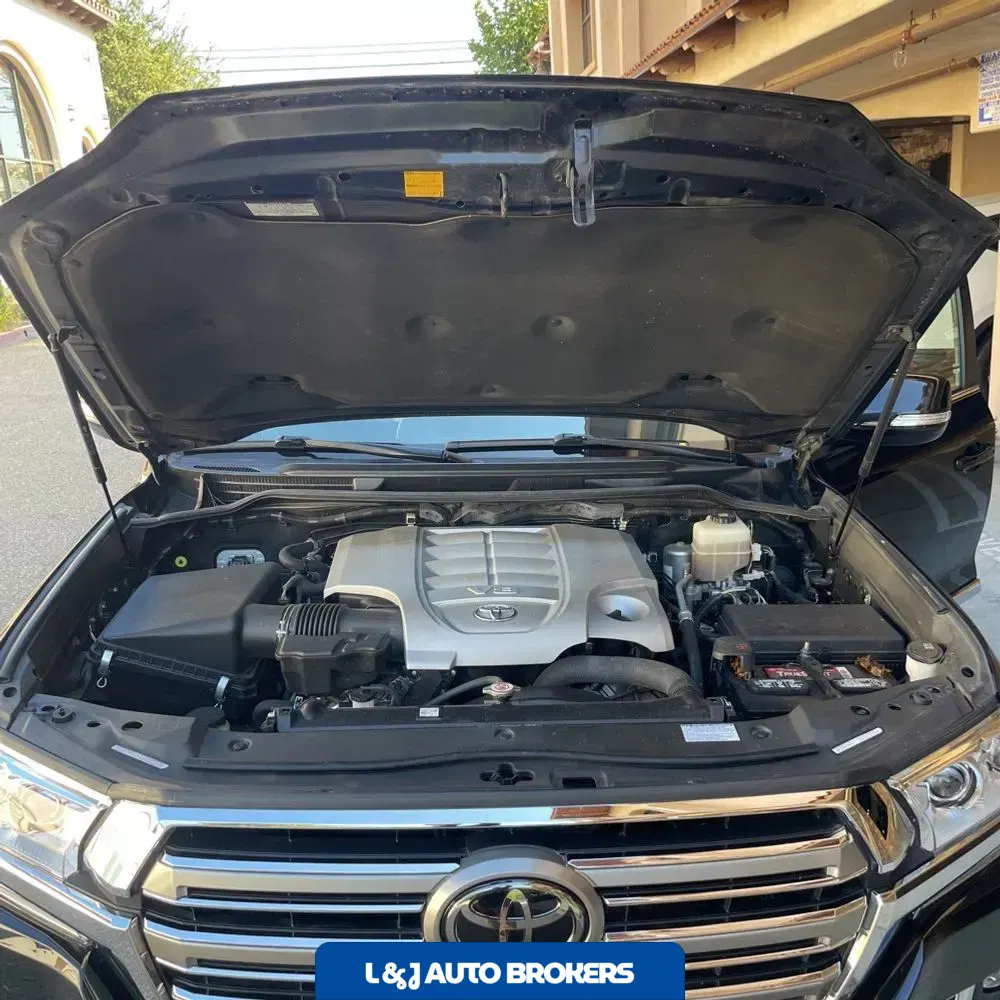 2019 Toyota Land Cruiser Base