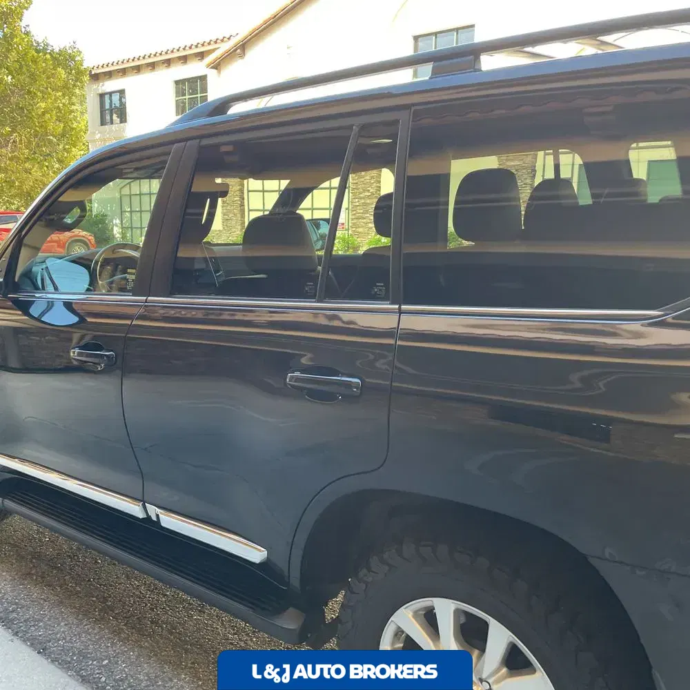 2019 Toyota Land Cruiser Base