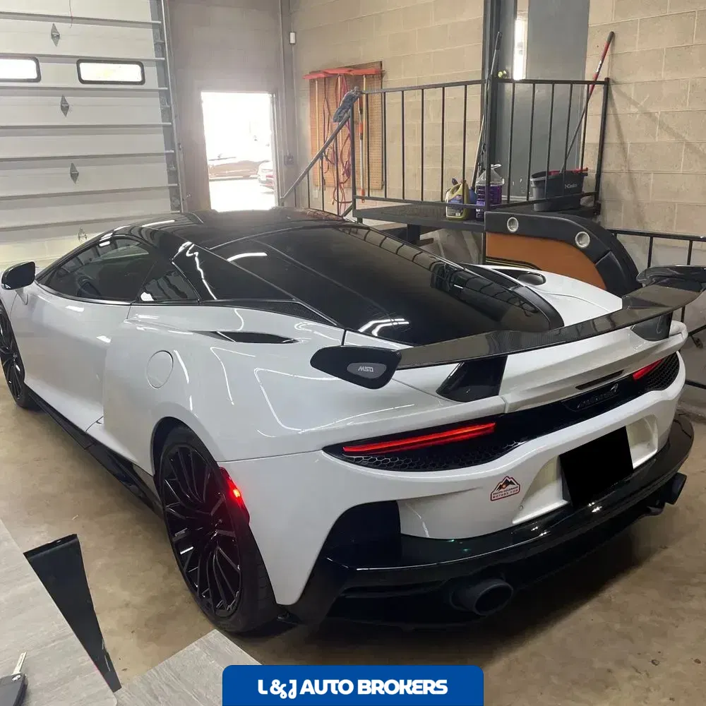 2022 McLaren GT Base 2D Coupe
