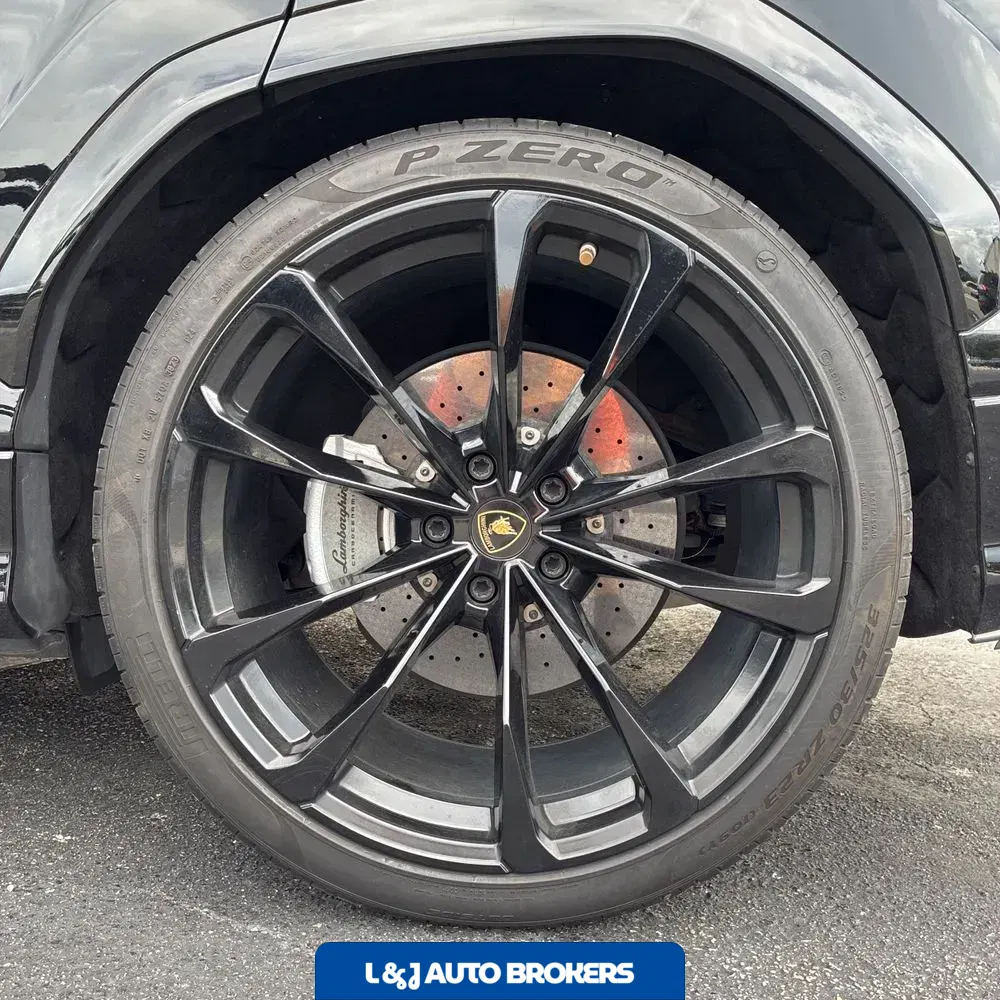 2020 Lamborghini Urus Base