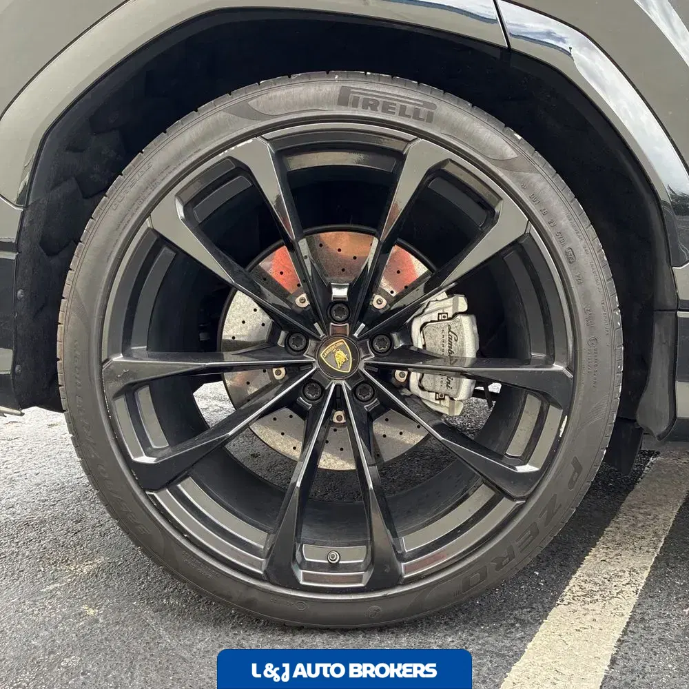 2020 Lamborghini Urus Base