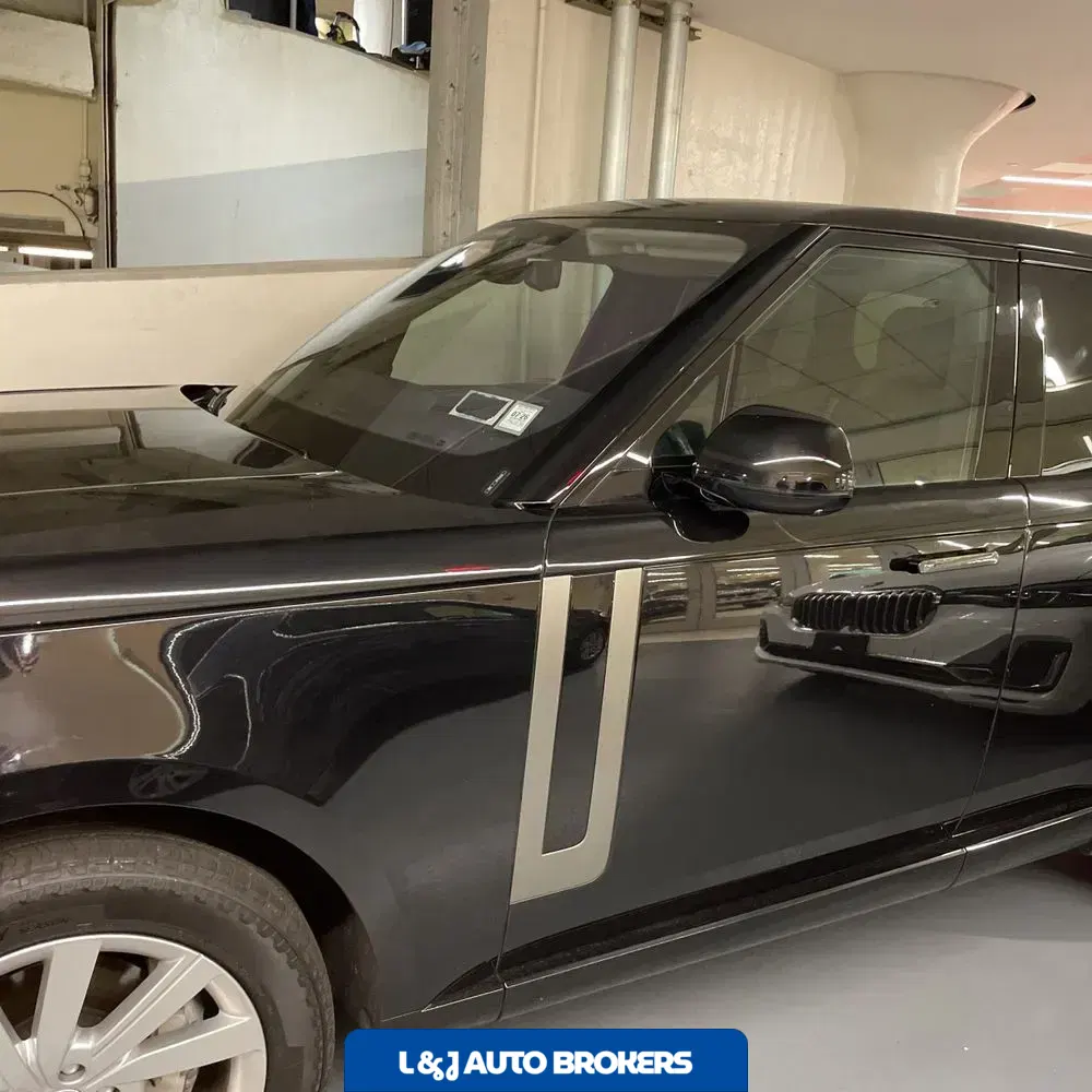 2023 Land Rover Range Rover SE