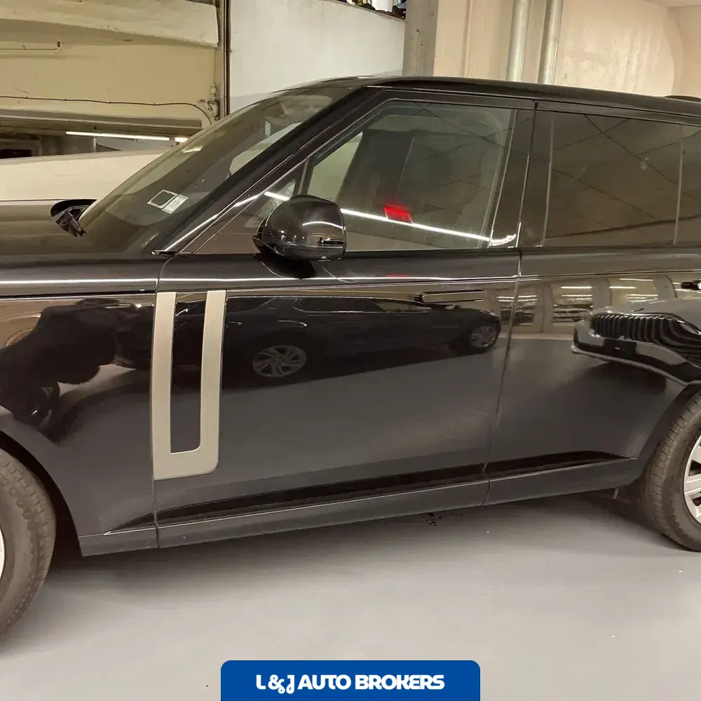 2023 Land Rover Range Rover SE