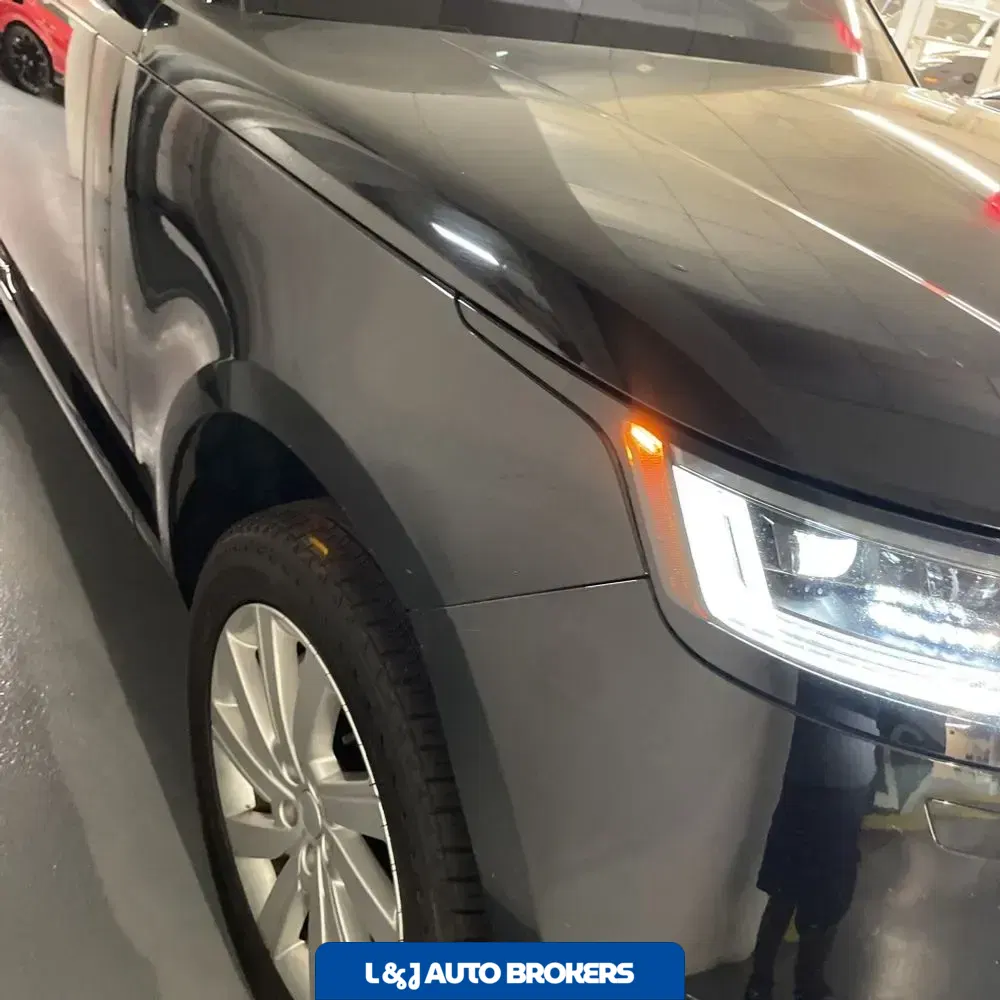 2023 Land Rover Range Rover SE