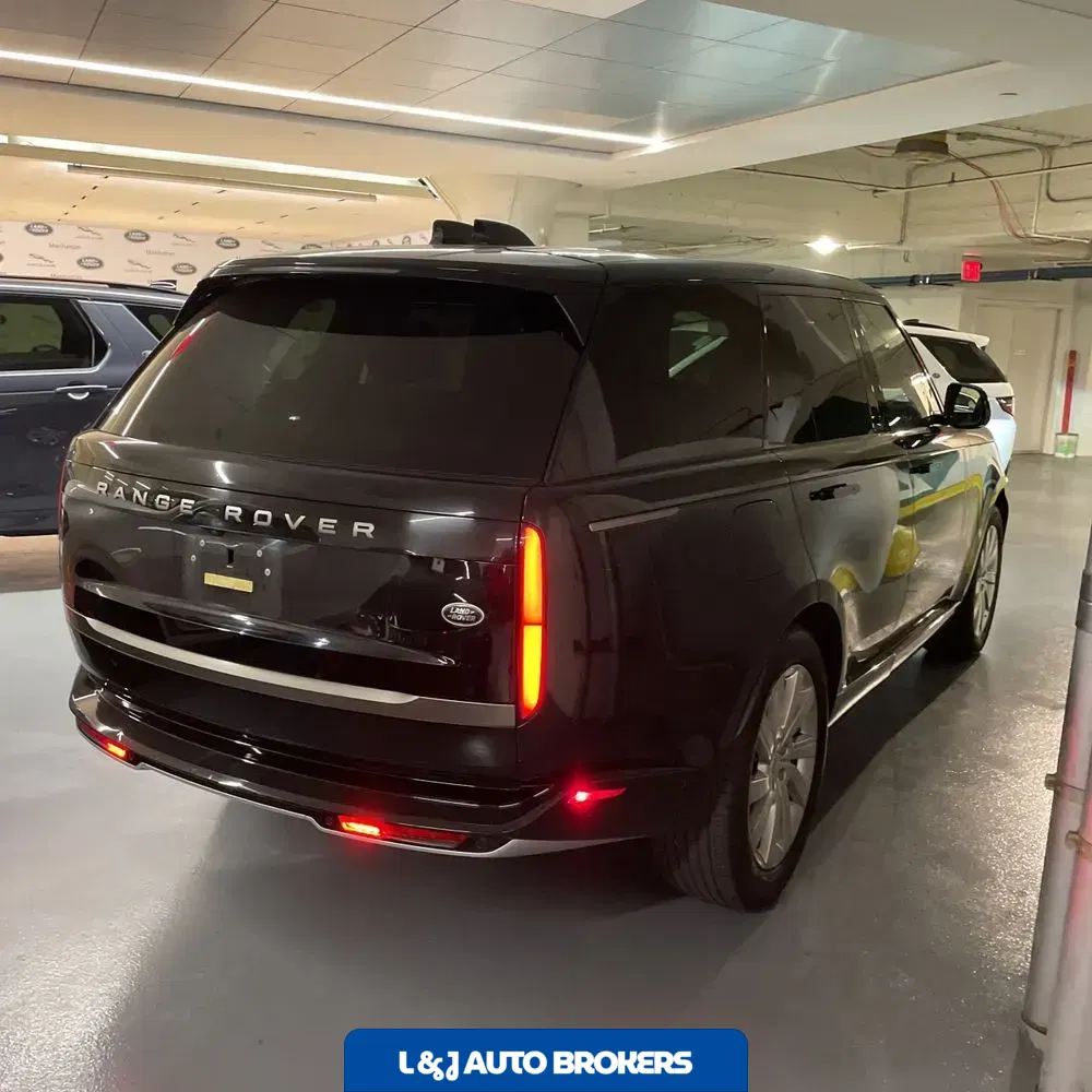 2023 Land Rover Range Rover SE