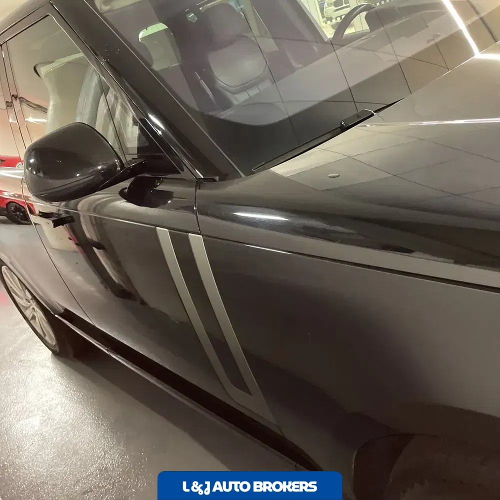 2023 Land Rover Range Rover SE