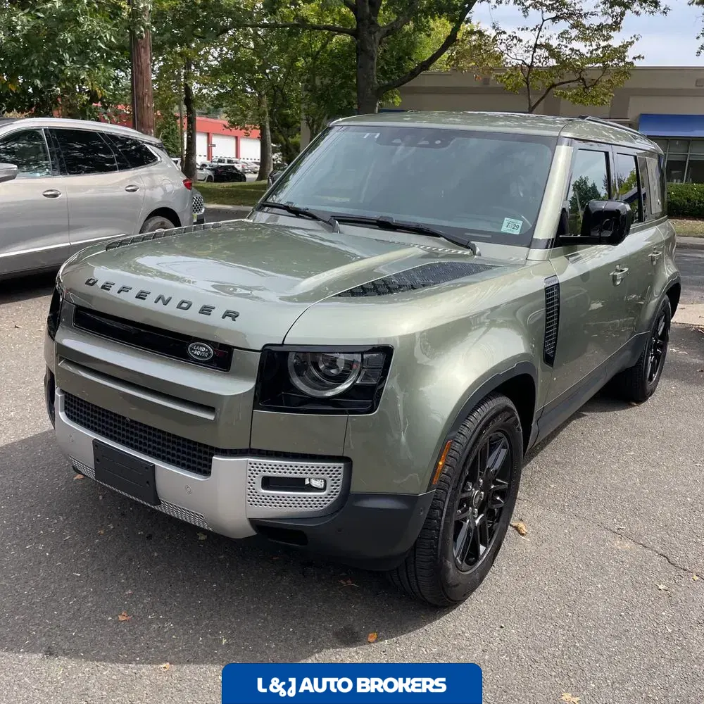 2024 Land Rover Defender 110 S P300
