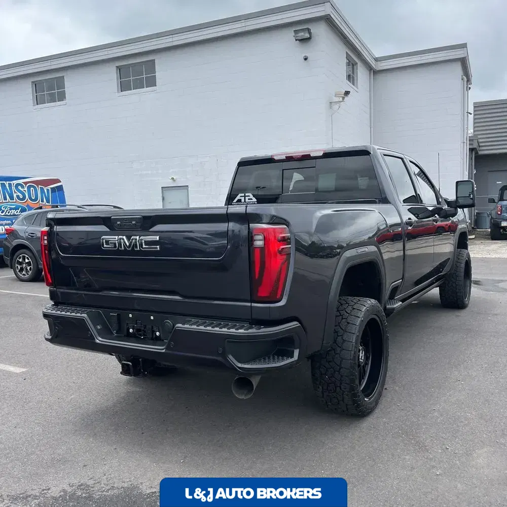 2024 GMC Sierra 3500HD Denali Ultimate