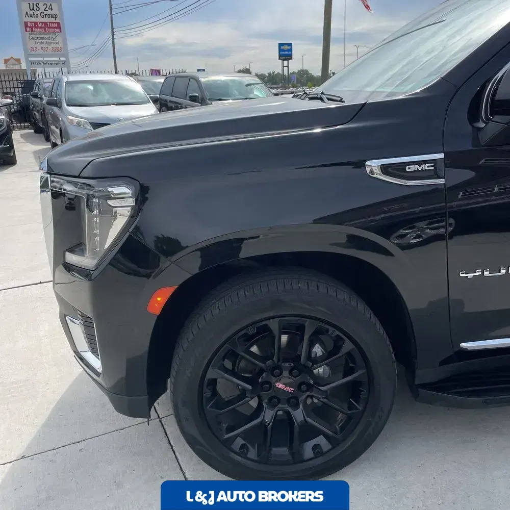 2023 GMC Yukon SLT
