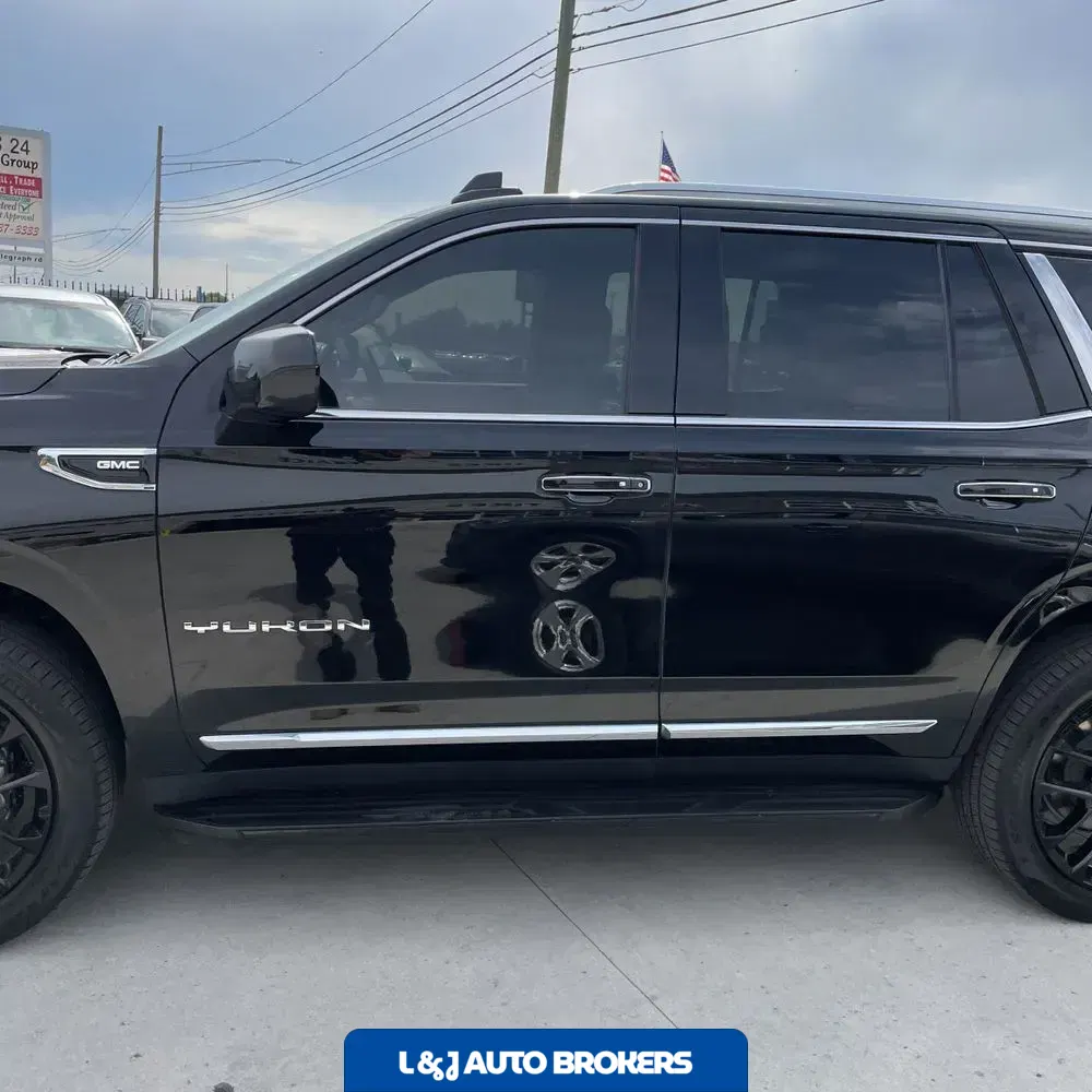 2023 GMC Yukon SLT