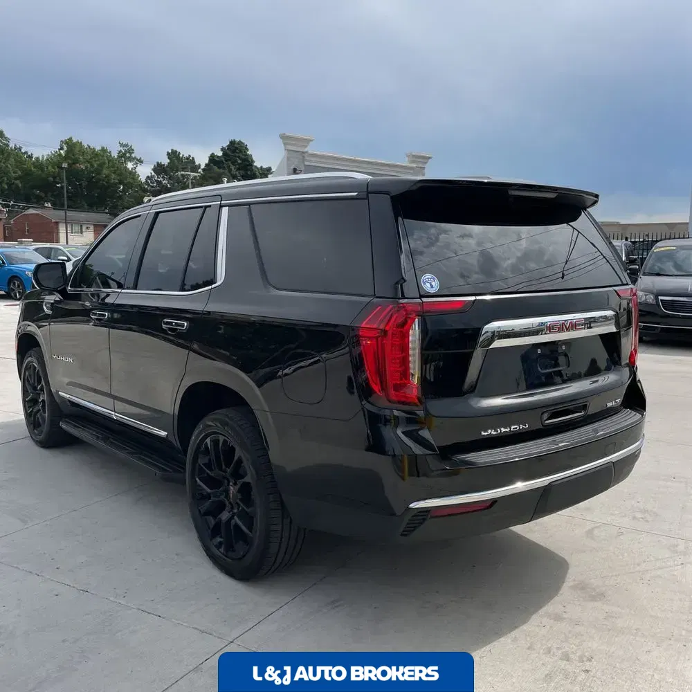 2023 GMC Yukon SLT