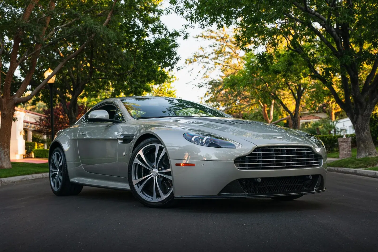6k-Mile 2017 Aston Martin V12 Vantage S 7-Speed