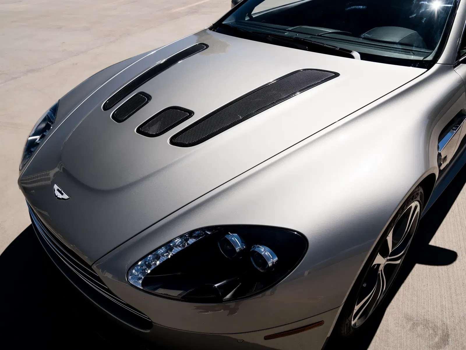 6k-Mile 2017 Aston Martin V12 Vantage S 7-Speed