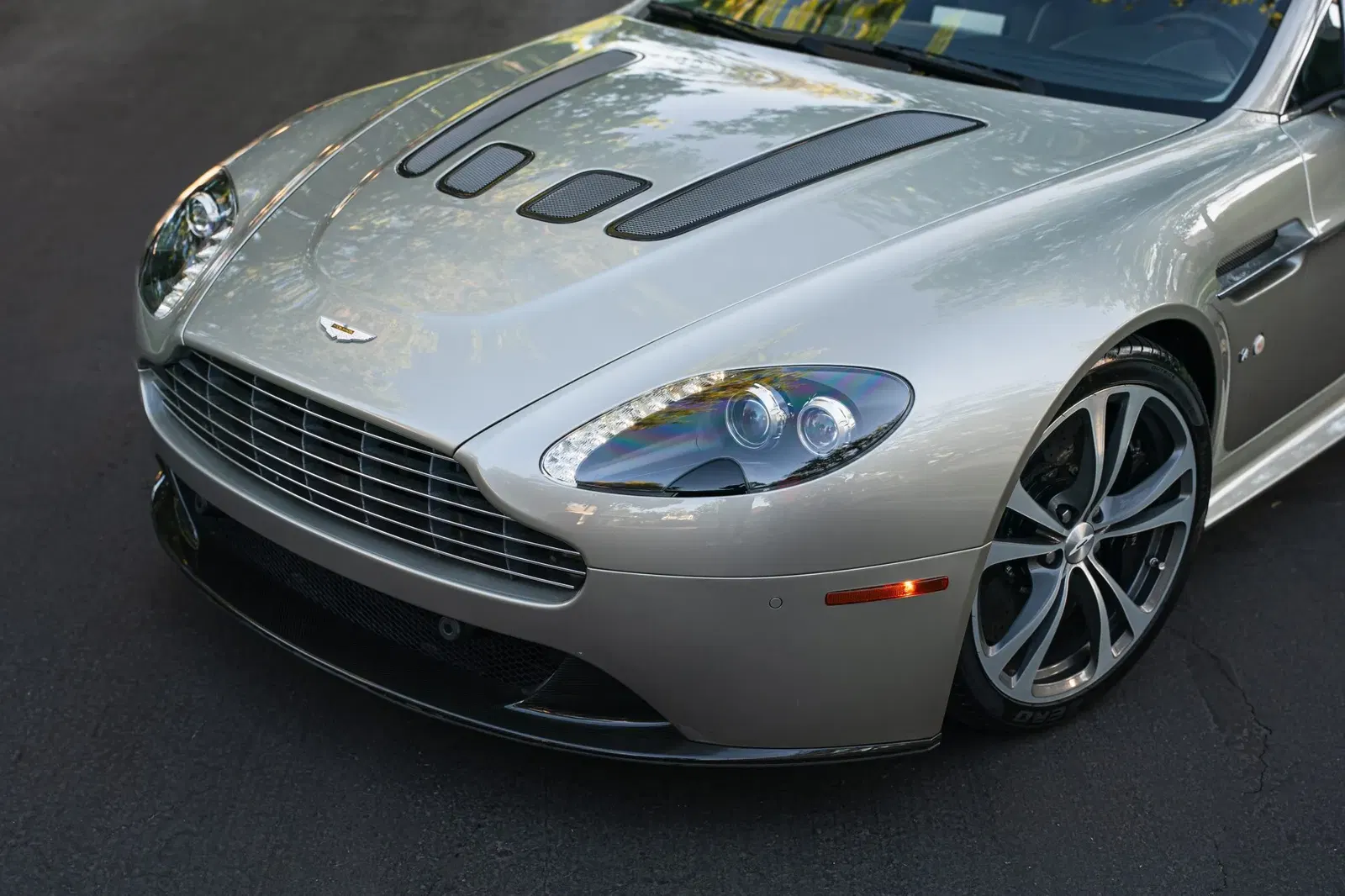 6k-Mile 2017 Aston Martin V12 Vantage S 7-Speed