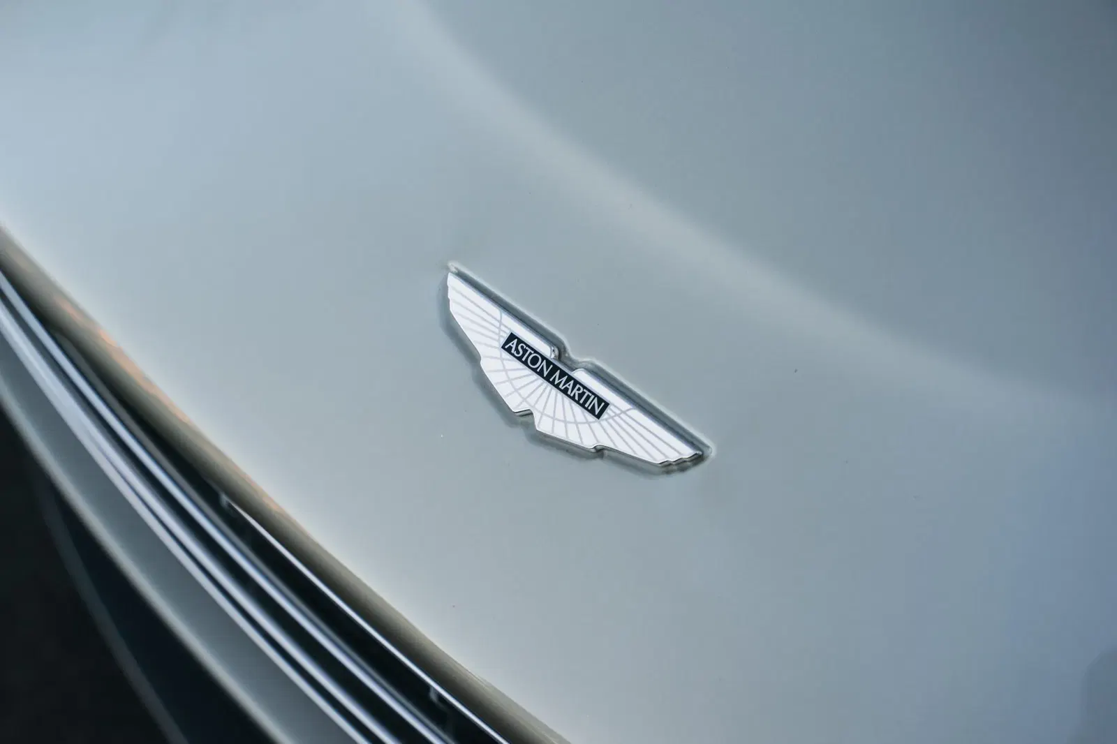 6k-Mile 2017 Aston Martin V12 Vantage S 7-Speed