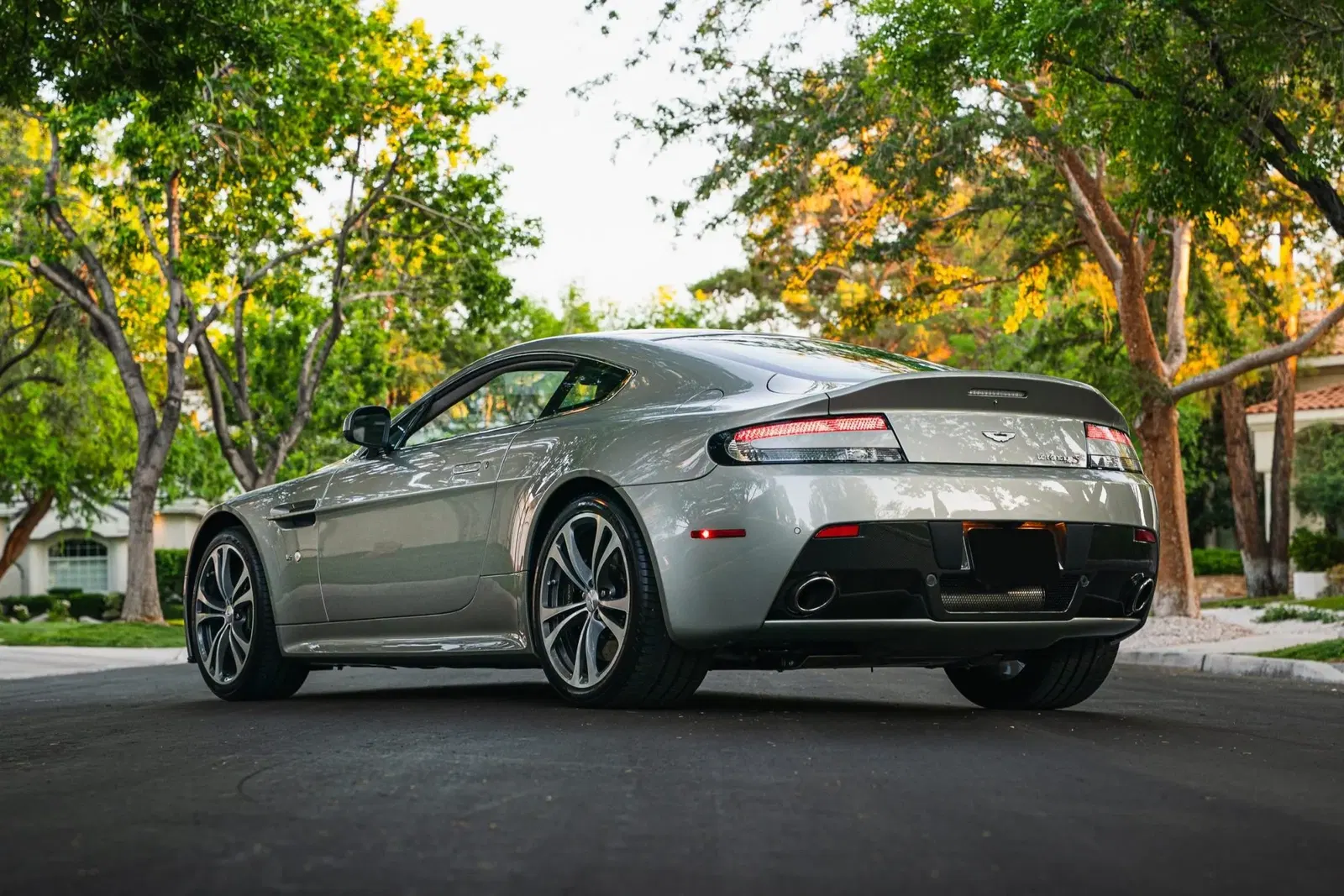 6k-Mile 2017 Aston Martin V12 Vantage S 7-Speed
