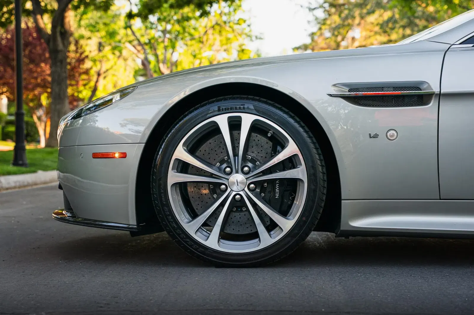 6k-Mile 2017 Aston Martin V12 Vantage S 7-Speed